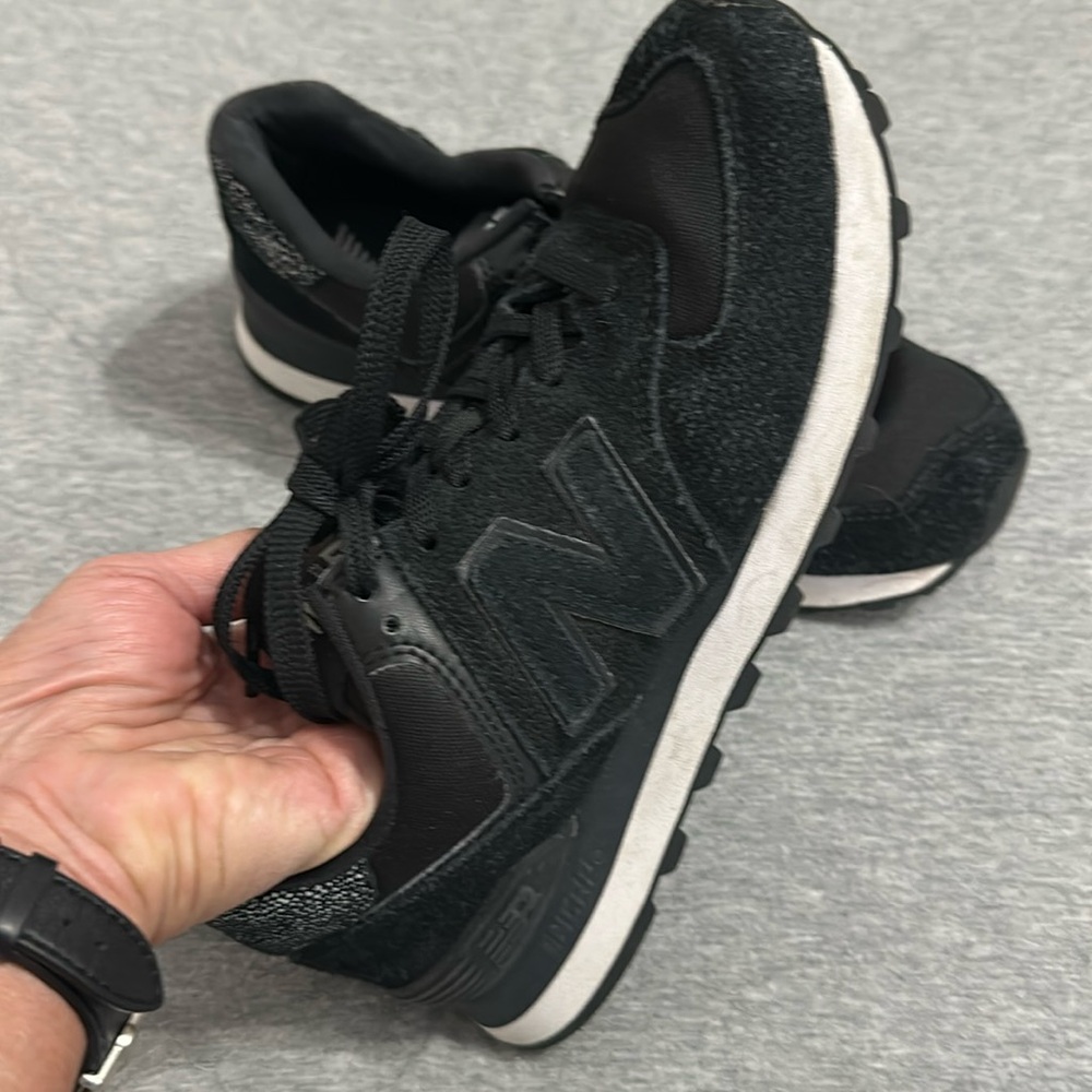 New Balance 574 black size 7 women’s